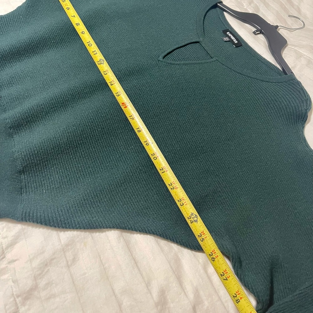 Express Sweater - Picture 6 of 9